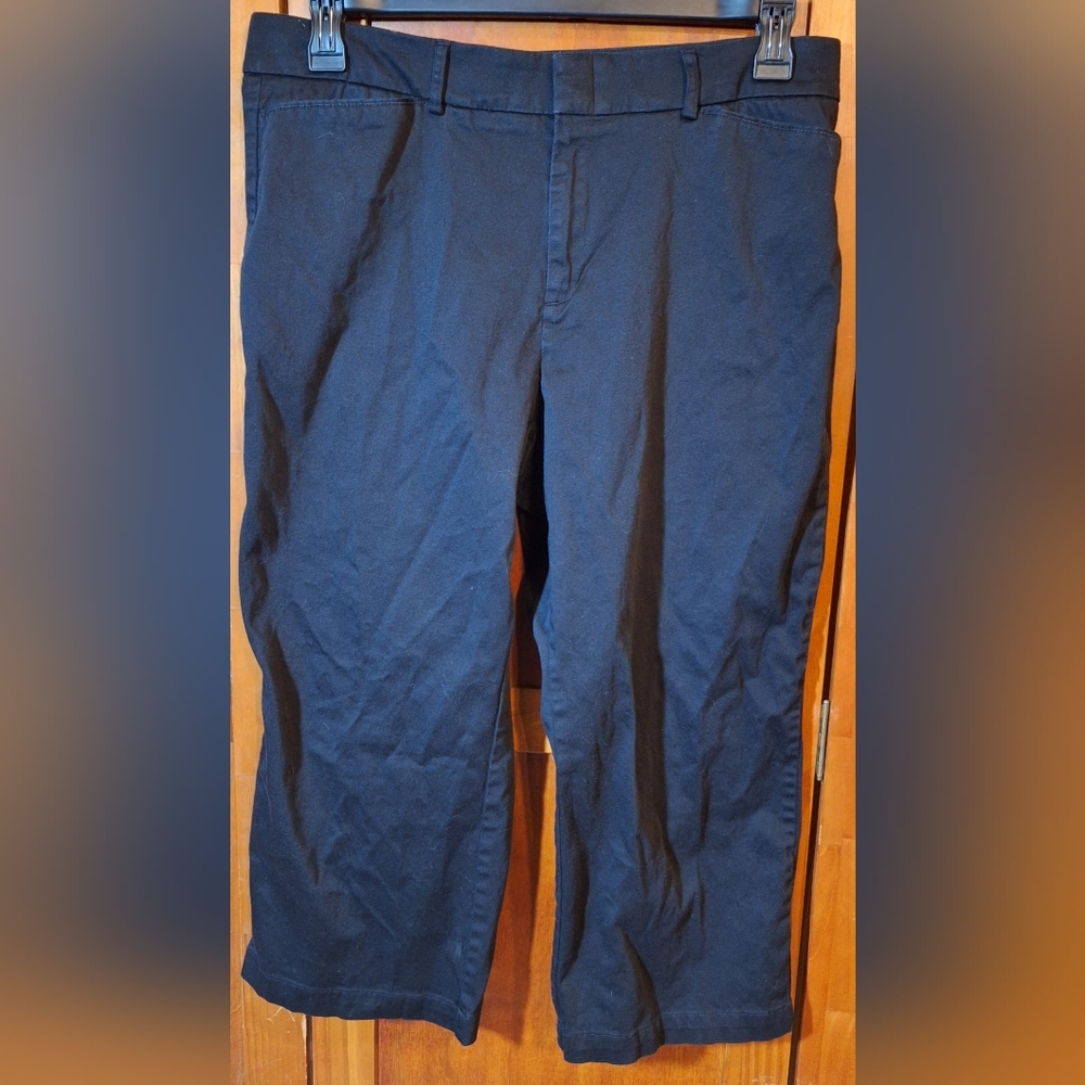 DOCKERS WOMEN capris Size 14
